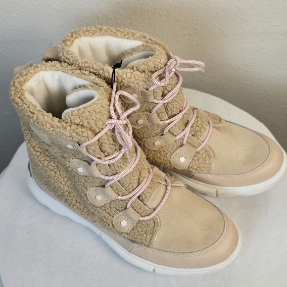 NWT Sorel Beige and Cream Winter Waterproof Boots Women's - Picture 4 of 10